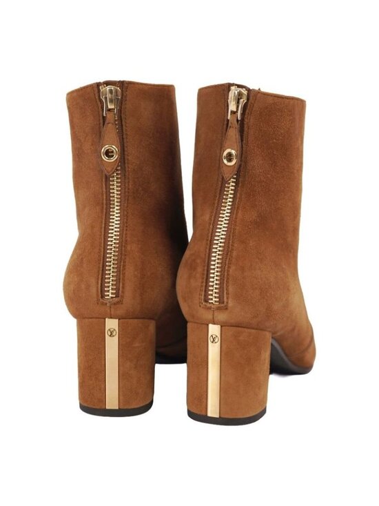 Louis Vuitton Cognac Snowdrop Flat Ankle Boots – MILNY PARLON Louis Vuitton Boots Short Swee